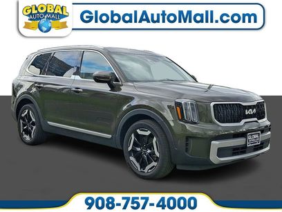 Used 2023 Kia Telluride EX w/ EX Captain's Chair Package