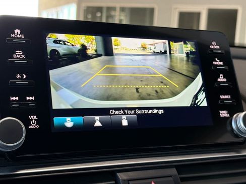 Used 2022 Honda Accord Sport image 19