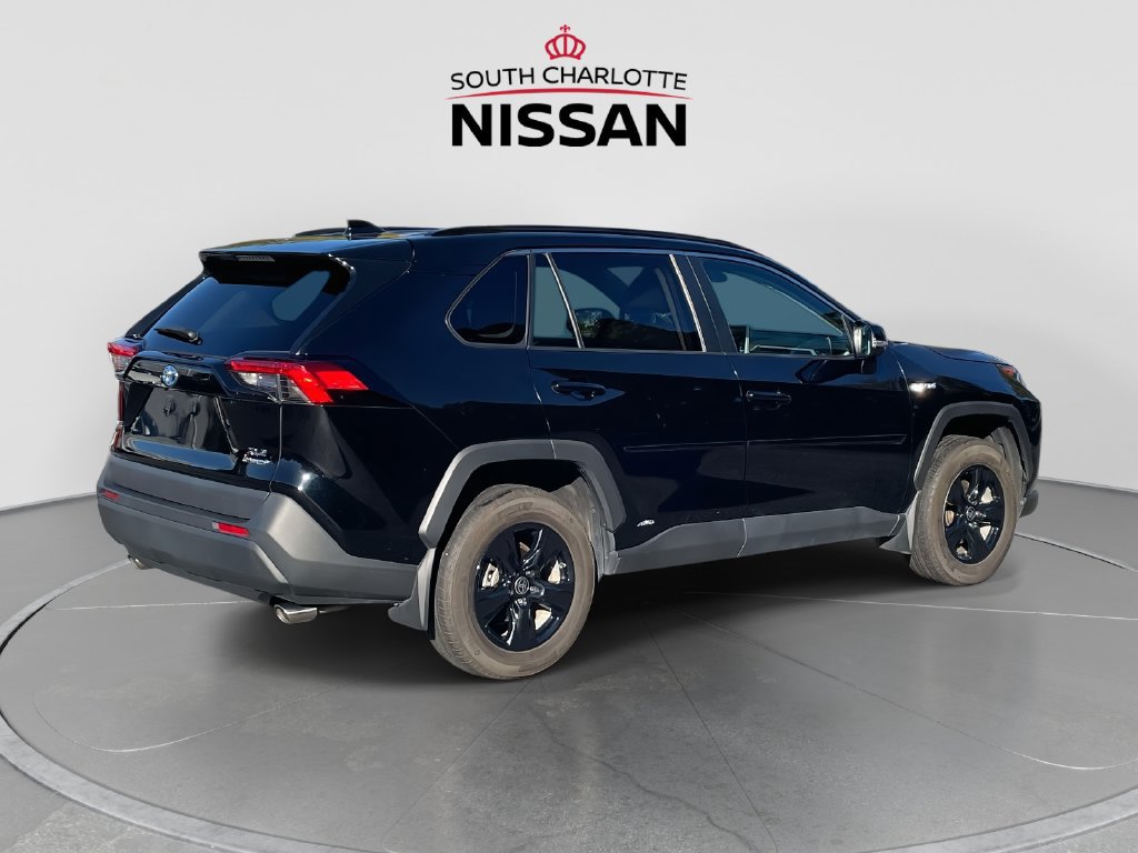 Used 2021 Toyota RAV4 XLE w/ Convenience Package AWD/4WD image 6