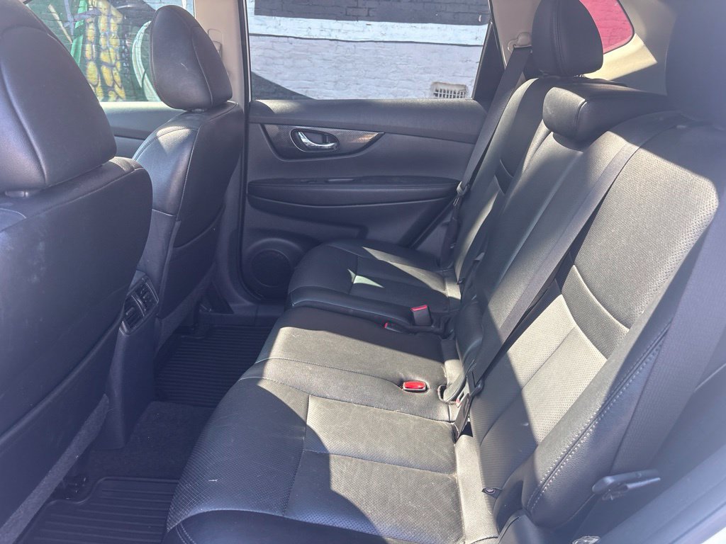 Used 2017 Nissan Rogue SL w/ SL Premium Package FWD image 24