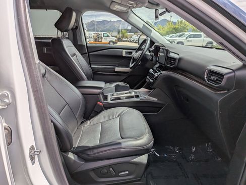 Used 2023 Ford Explorer Limited image 30