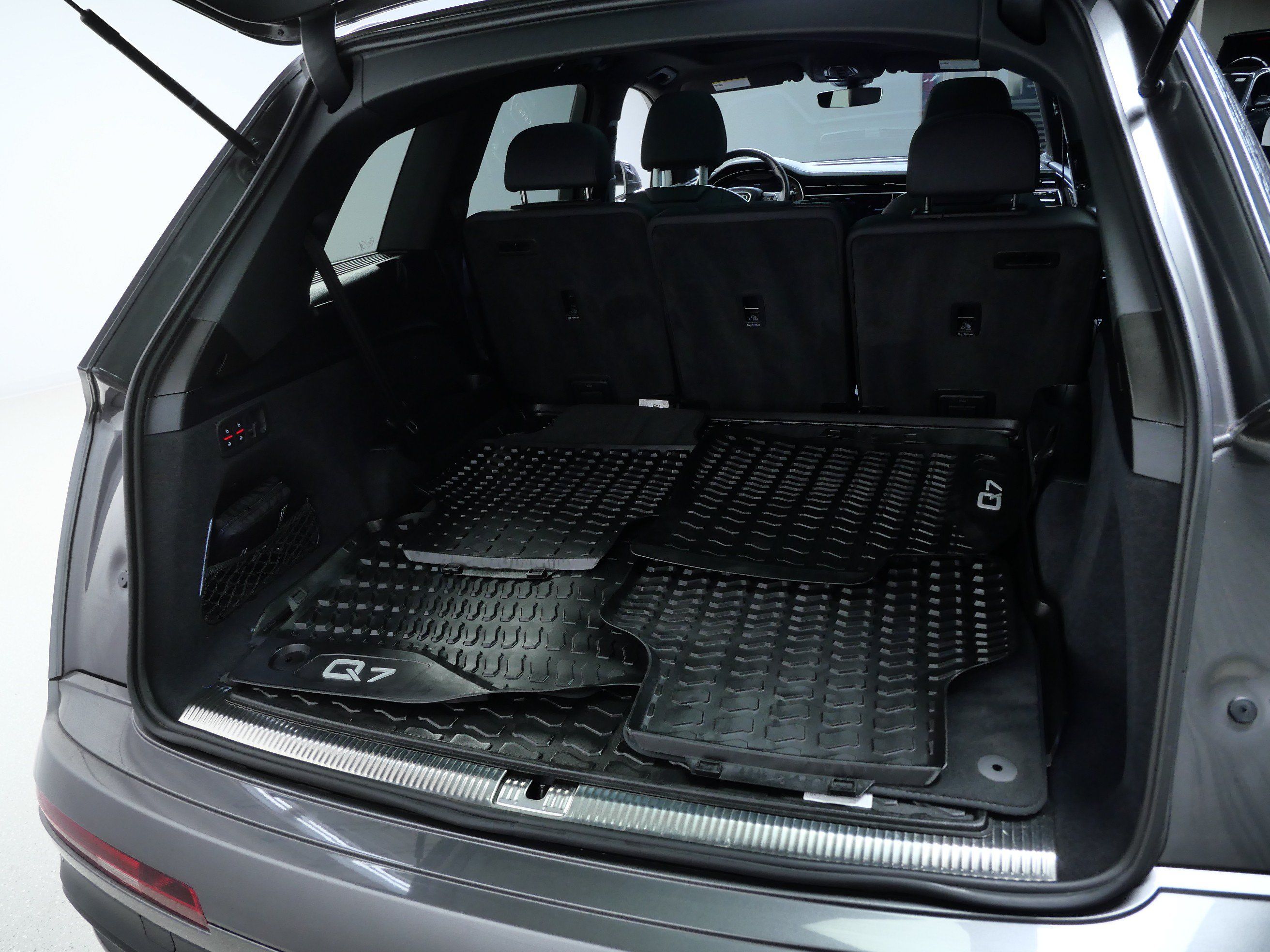 Used 2023 Audi Q7 2.0T Premium Plus w/ Premium Plus Package AWD/4WD image 7