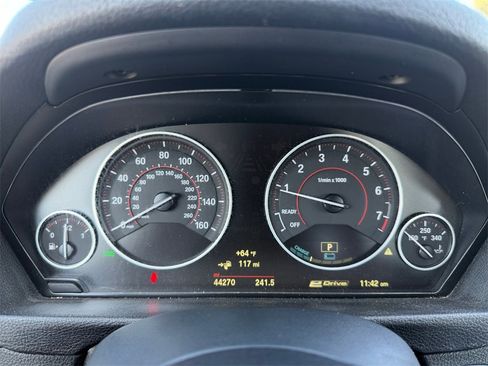 Used 2018 BMW 330e image 14