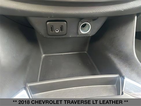 Used 2018 Chevrolet Traverse LT w/ LPO, Black Accent Package image 32