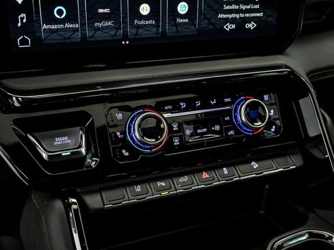 Used 2024 GMC Sierra 2500 AT4 w/ AT4 Premium Plus Package image 24