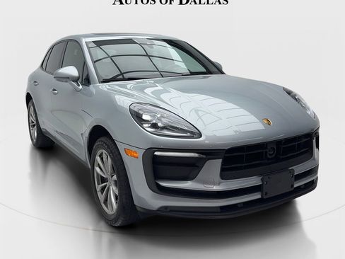 Used 2024 Porsche Macan AWD/4WD image 2