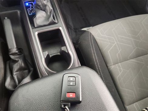 Used 2023 Toyota Tacoma TRD Off-Road image 21