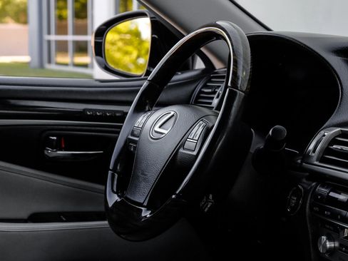 Used 2014 Lexus LS 460 AWD w/ Comfort Package image 23