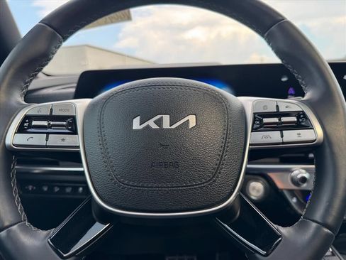 Certified 2025 Kia Telluride SX X-Line AWD/4WD image 18