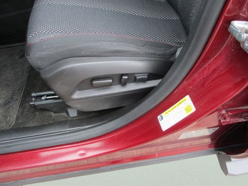 Used 2017 Chevrolet Equinox LT w/ Convenience Package image 22