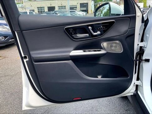 Used 2026 Mercedes-Benz GLC 300 4MATIC image 18