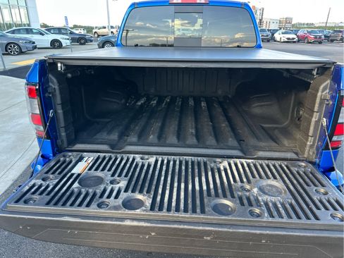 Used 2025 Nissan Frontier PRO-4X w/ Pro Premium Package image 16