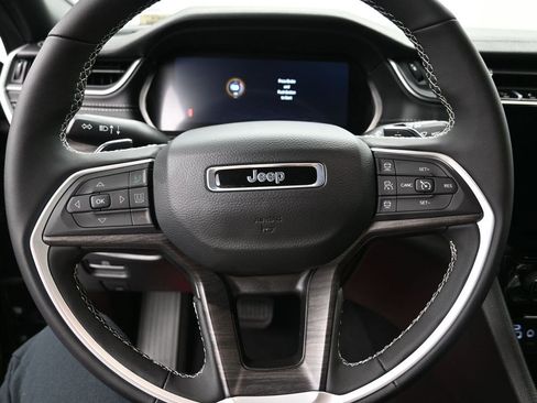 New 2025 Jeep Grand Cherokee Limited w/ Black Appearance Package image 14