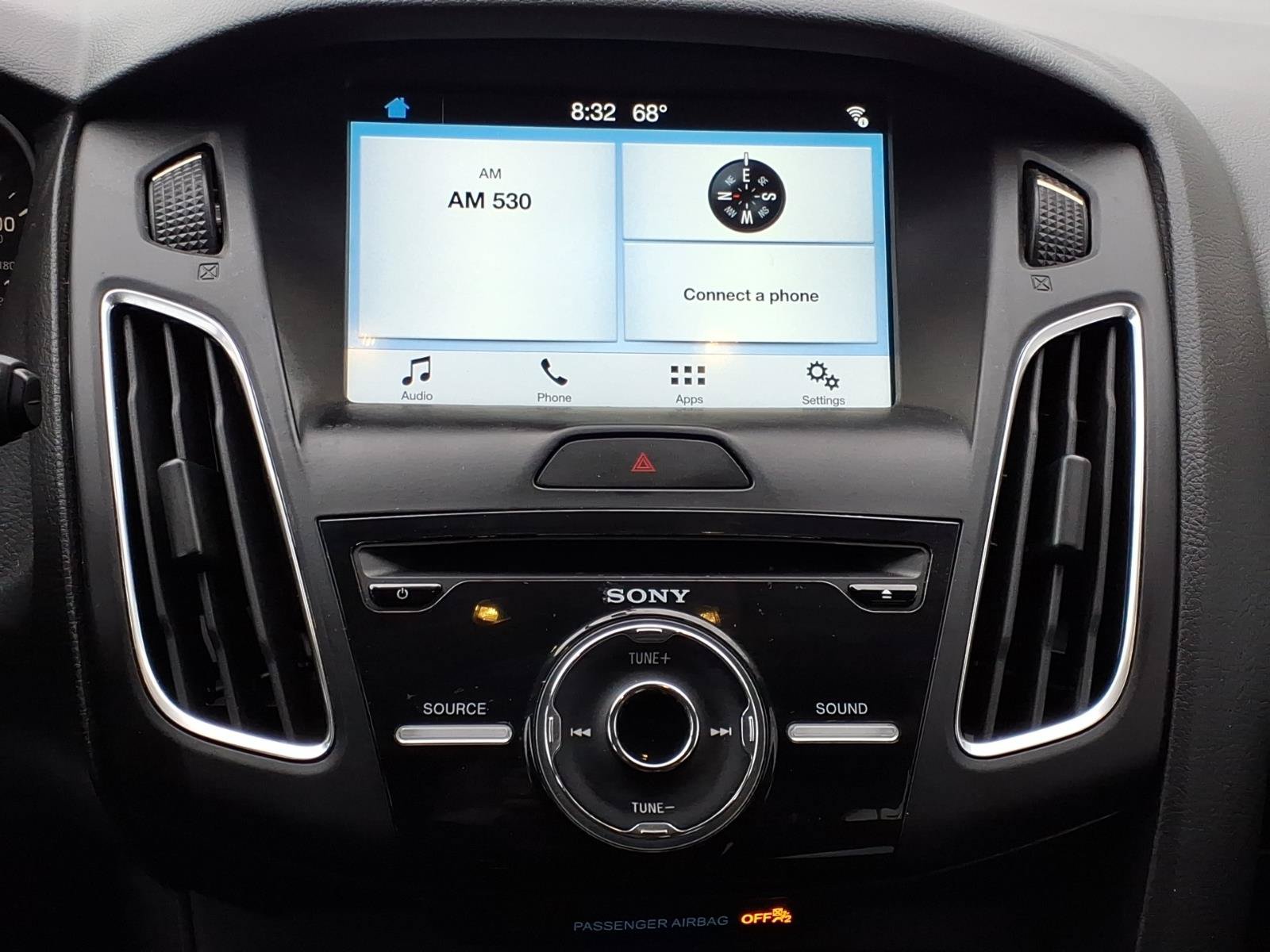 Used 2018 Ford Focus SEL FWD image 6