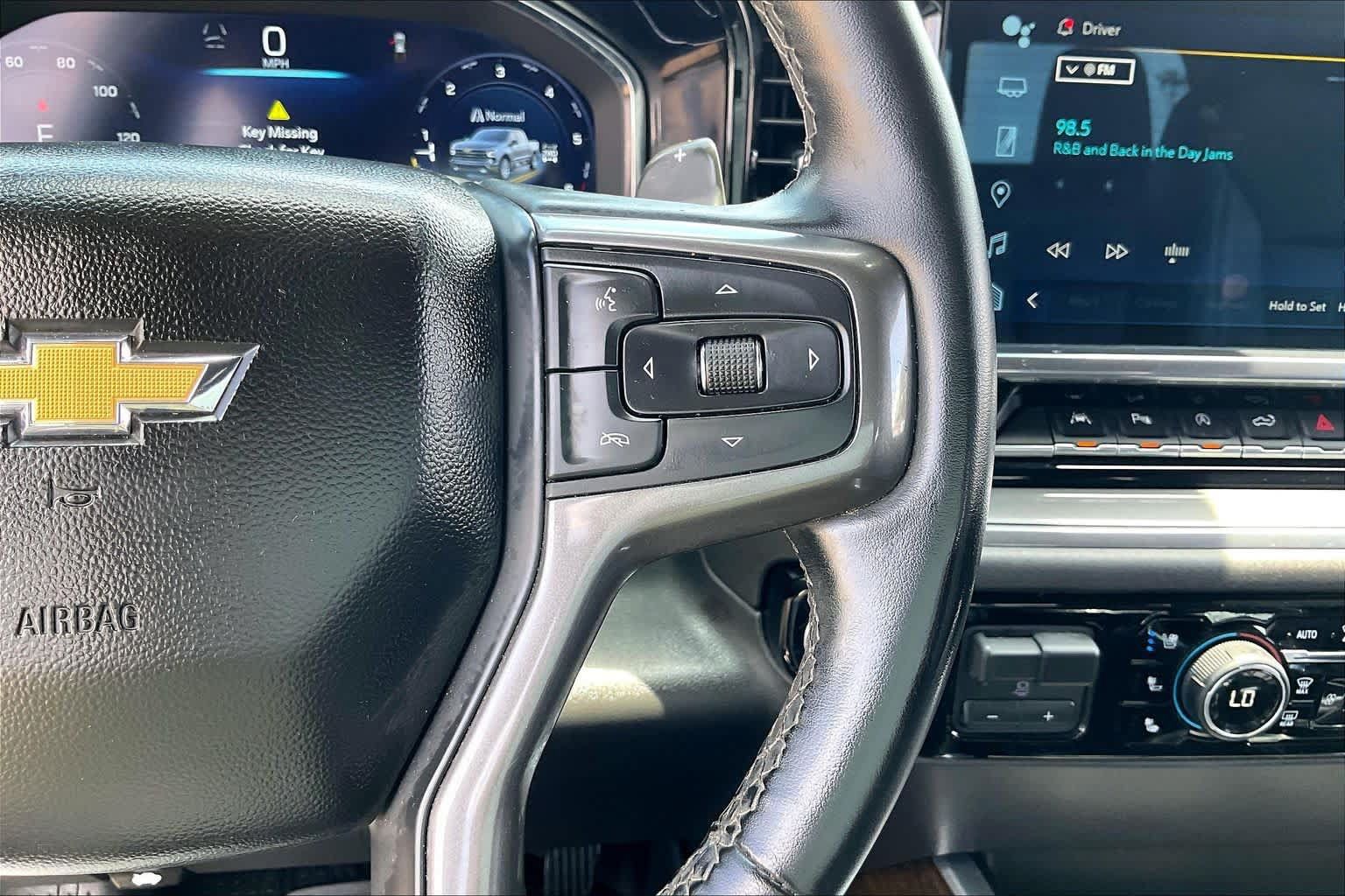 Used 2023 Chevrolet Silverado 1500 High Country w/ High Country Premium Package AWD/4WD image 43