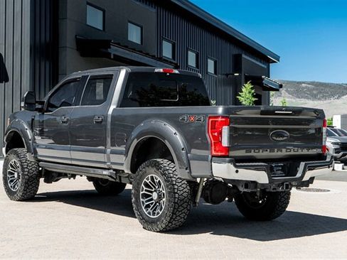 Used 2019 Ford F250 Lariat w/ Lariat Ultimate Package AWD/4WD image 2