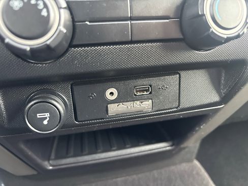 Used 2011 Ford F150 XLT w/ XTR Pkg image 20