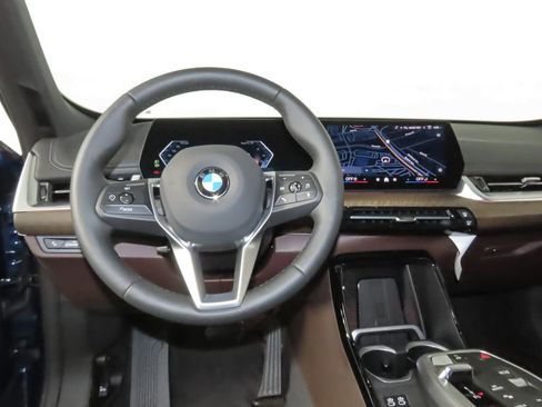 Used 2025 BMW X1 xDrive28i w/ Convenience Package AWD/4WD image 15