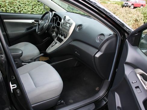 Used 2009 Toyota Matrix S image 14
