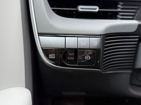 New 2026 Hyundai Ioniq 5 SEL image 23