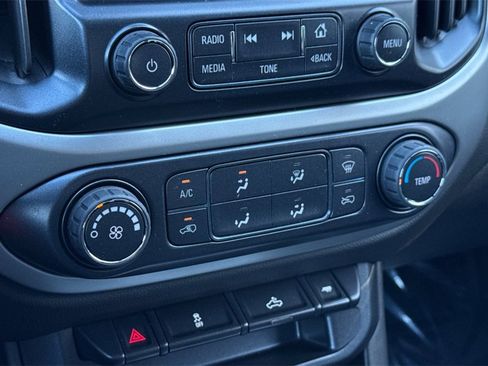 Used 2018 Chevrolet Colorado LT image 24