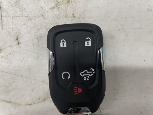 Used 2022 Chevrolet Silverado 2500 LTZ w/ LTZ Convenience Package image 3