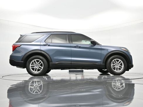 New 2026 Ford Explorer Active w/ Active Comfort Package RWD image 40