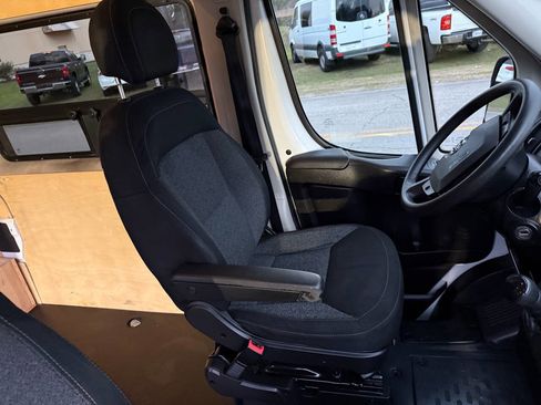 Used 2015 RAM ProMaster 2500 image 37