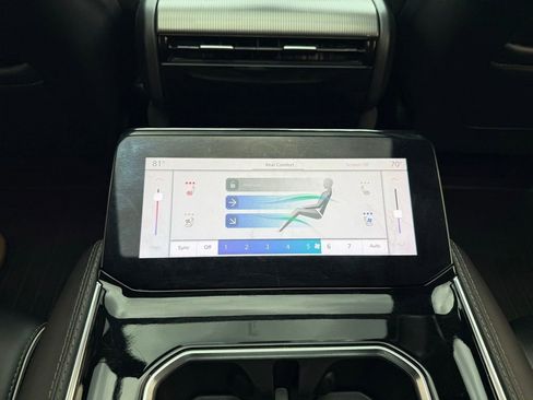 Used 2023 Jeep Grand Wagoneer Series II image 37