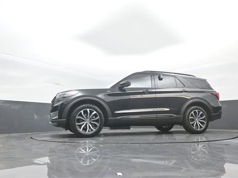 New 2026 Ford Explorer ST-Line image 29