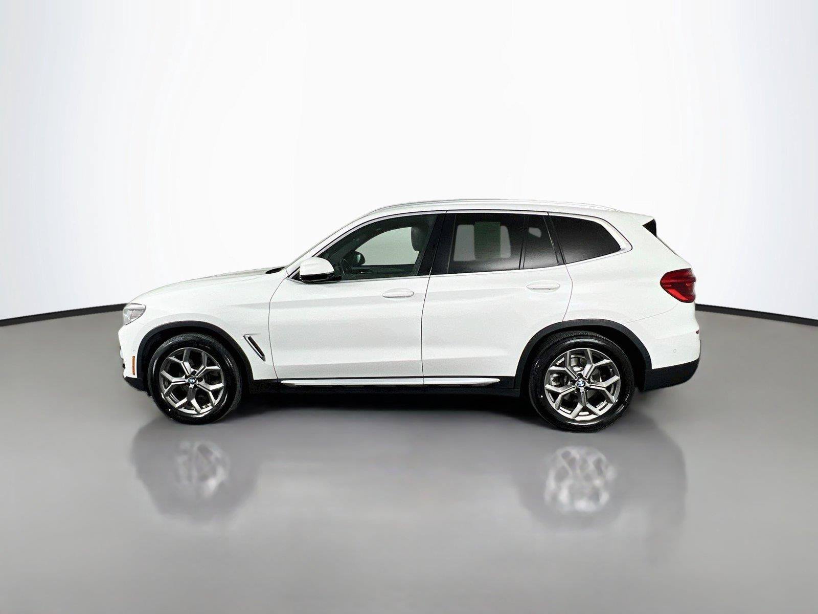 Used 2021 BMW X3 xDrive30i w/ Premium Package AWD/4WD image 3