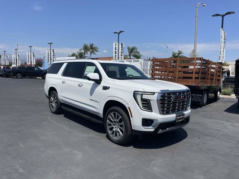 New 2026 GMC Yukon XL Denali w/ Advanced Technology Package AWD/4WD image 3