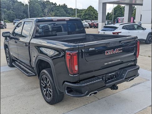 Used 2021 GMC Sierra 1500 AT4 w/ AT4 Preferred Package AWD/4WD image 9