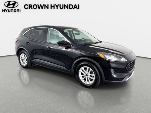 Used 2020 Ford Escape SE FWD image 4