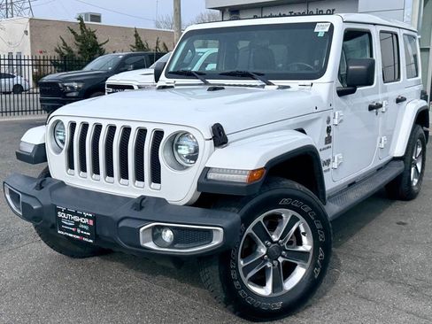 Certified 2018 Jeep Wrangler Unlimited Sahara image 3