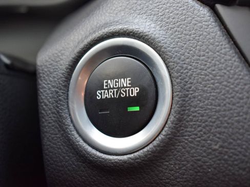 Used 2020 Buick Envision Essence w/ Experience Buick Package FWD image 26