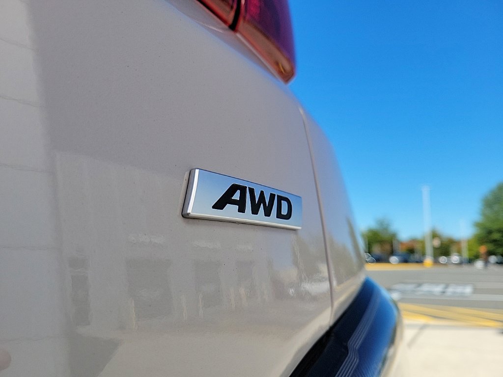 Used 2023 Hyundai Kona SEL AWD/4WD image 11