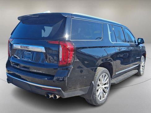 Used 2022 GMC Yukon XL Denali image 11