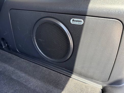 Used 2016 Jeep Patriot Latitude w/ Sun/Sound Group AWD/4WD image 17