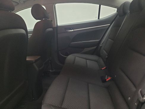 Used 2019 Hyundai Elantra SE w/ Cargo Package FWD image 18