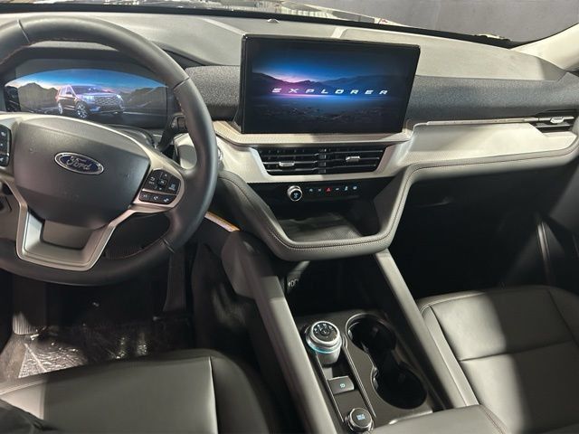 New 2026 Ford Explorer Active w/ Active Comfort Package AWD/4WD image 2