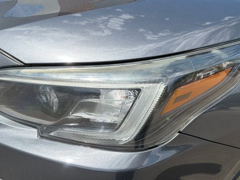 Used 2021 Subaru Outback Premium AWD/4WD image 9
