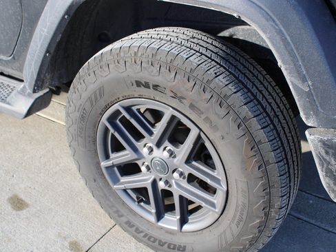 Certified 2024 Jeep Wrangler Sport S image 9