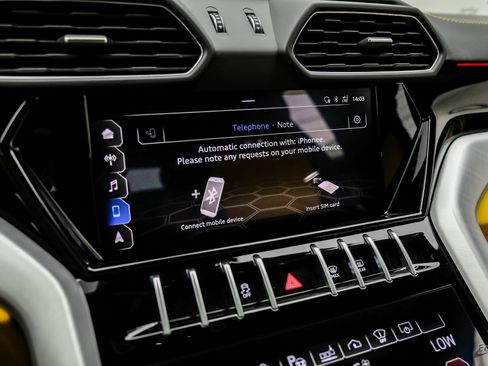 Used 2021 Lamborghini Urus AWD/4WD image 76