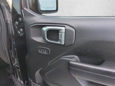 Used 2022 Jeep Wrangler Unlimited Sport AWD/4WD image 26