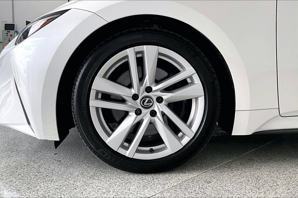 Used 2024 Lexus IS 300 w/ Comfort Package RWD image 11