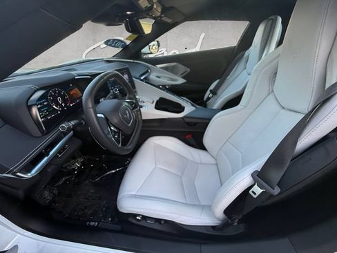 Used 2024 Chevrolet Corvette Stingray Preferred Conv w/ 2LT RWD image 19