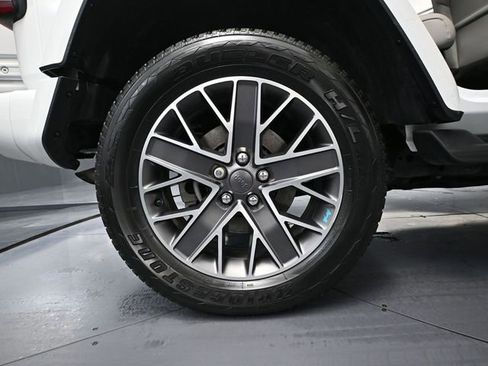 Used 2023 Jeep Wrangler High Altitude image 18