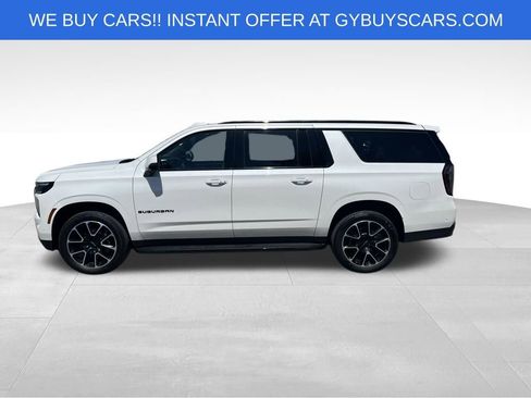Used 2025 Chevrolet Suburban RST w/ Comfort Package AWD/4WD image 3