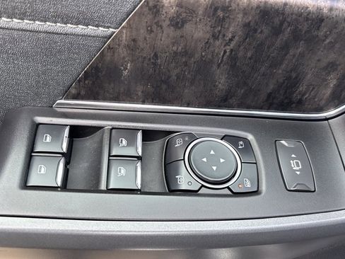 Used 2023 Ford F350 Lariat w/ Chrome Package image 26